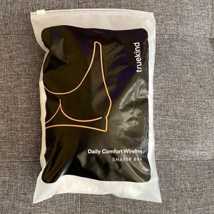 NWT Large Shapermint Daily Comfort Wirefree Shaper Bra